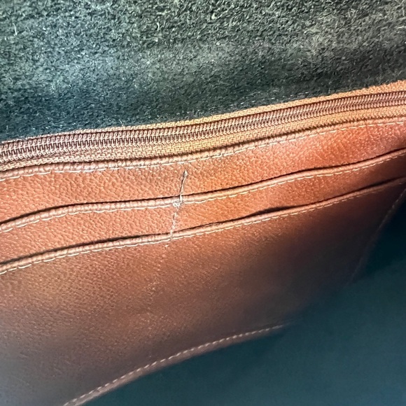 Vintage Dooney & Brooke Shoulder/Cross Body Bag All Weather Leather Black/Brown - Picture 9 of 10